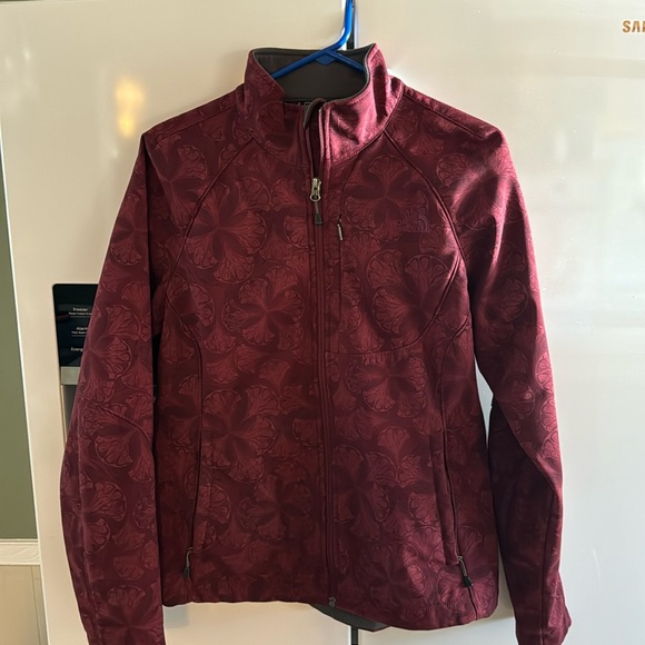 Barely used soft shell Northface jacket - Picture 1 of 3